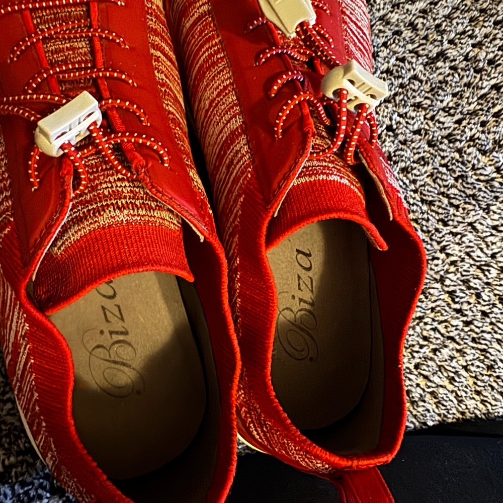 Biza Solar Woman’s Sneakers - Picture 2 of 4
